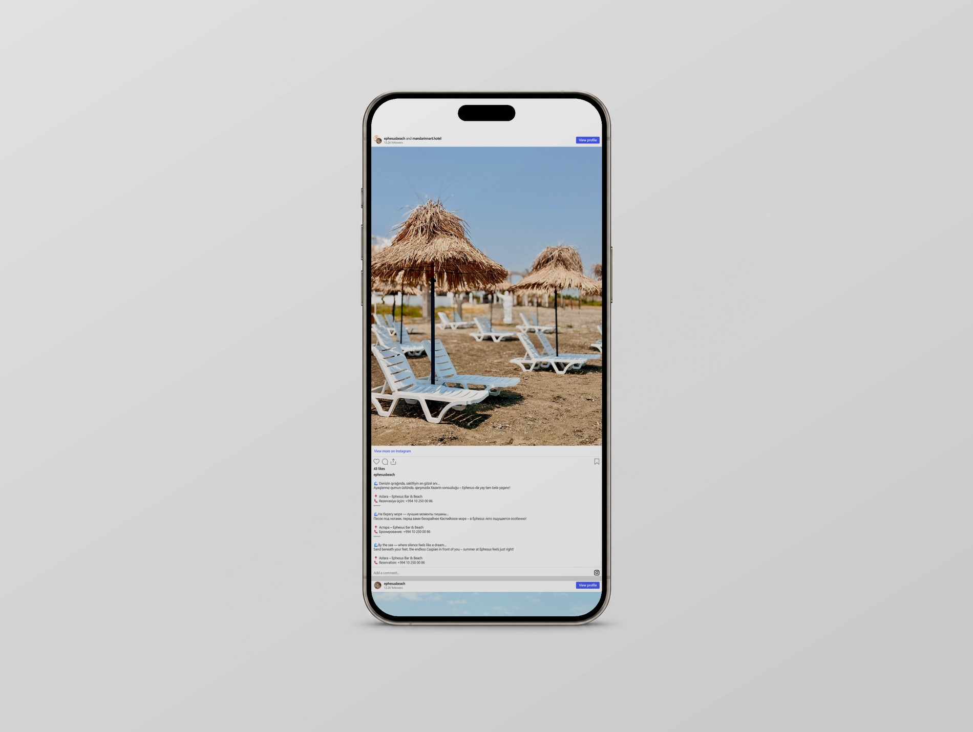 Ephesus Beach Club-un İnstaqram paylaşımı telefonda